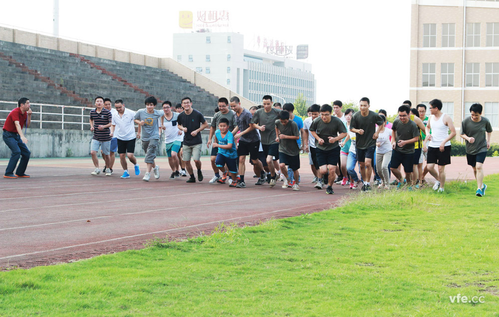 銀河電氣恒力長(cháng)跑隊-2 銀河電氣恒力長(cháng)跑隊-2