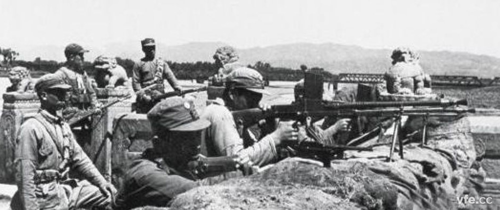 七七事變后，全國軍民奮起抗戰