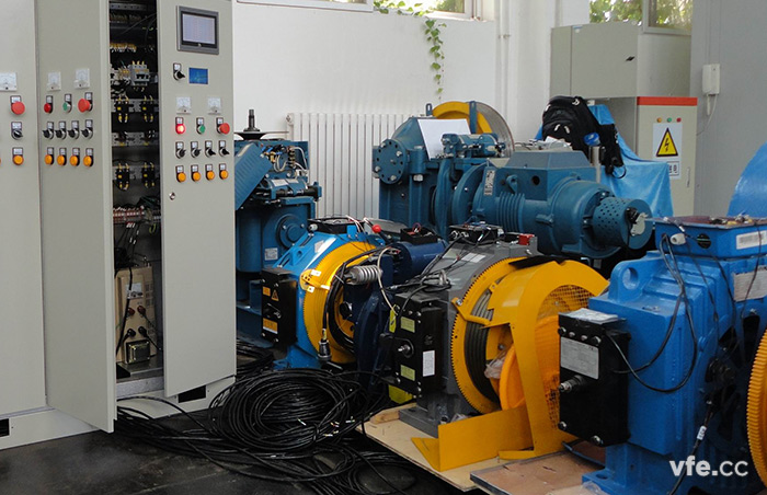 曳引機試驗現場(chǎng)圖例 曳引機試驗現場(chǎng)圖例