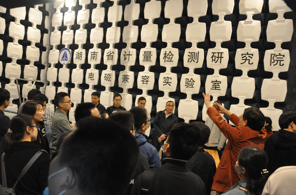 聯(lián)學(xué)聯(lián)創(chuàng  )，半床棉被