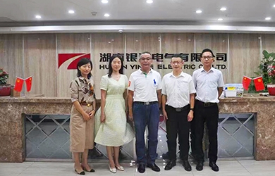 湖南省儀器儀表行業(yè)協(xié)會(huì )秘書(shū)長(cháng)徐振軒一行蒞臨銀河電氣調研