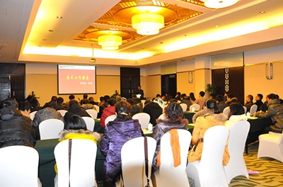 銀河電氣2012年度總結暨表彰大會(huì )在普瑞溫泉大酒店隆重舉行